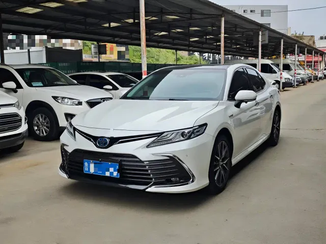 Фотография автомобиля — Toyota Camry