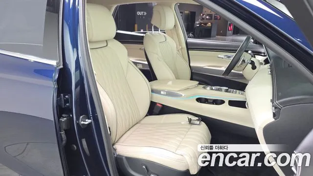 Genesis GV70 2.5T Бензин AWD — Фото автомобиля 25