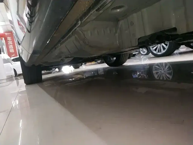 Buick Envision Plus — Фото автомобиля 21