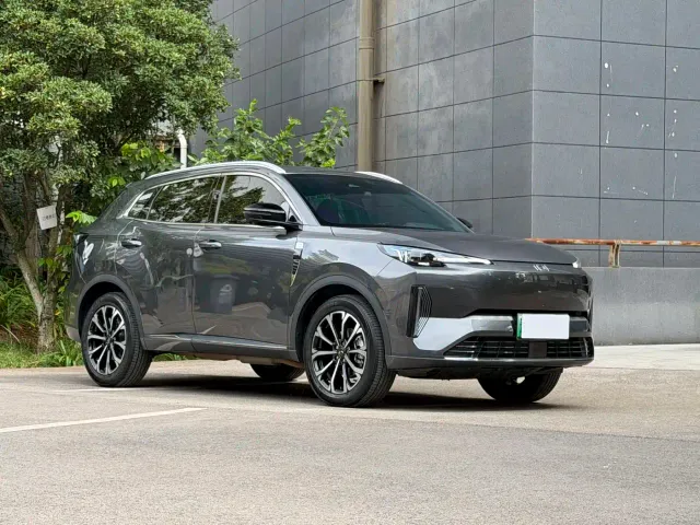 Changan Qiyuan Q05 — Фото автомобиля 3