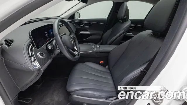 Mercedes-Benz E-Class — Фото автомобиля 14
