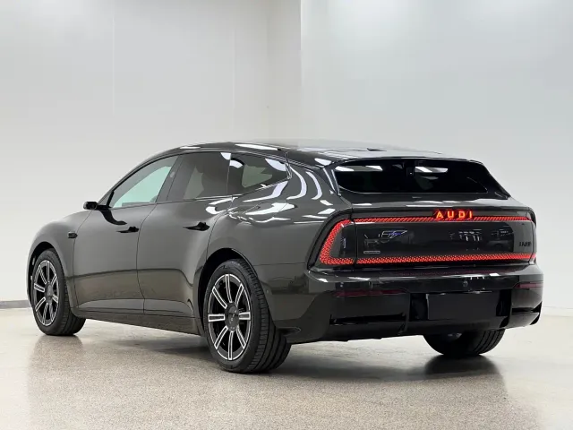Audi E5 Sportback — Фото автомобиля 4