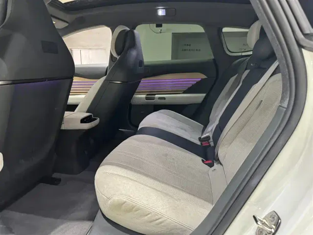 Audi E5 Sportback — Фото автомобиля 13