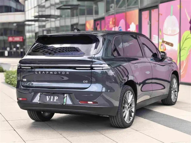 Leapmotor C10 — Фото автомобиля 4