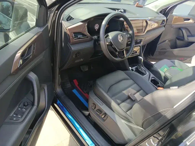 Volkswagen Tharu — Фото автомобиля 12