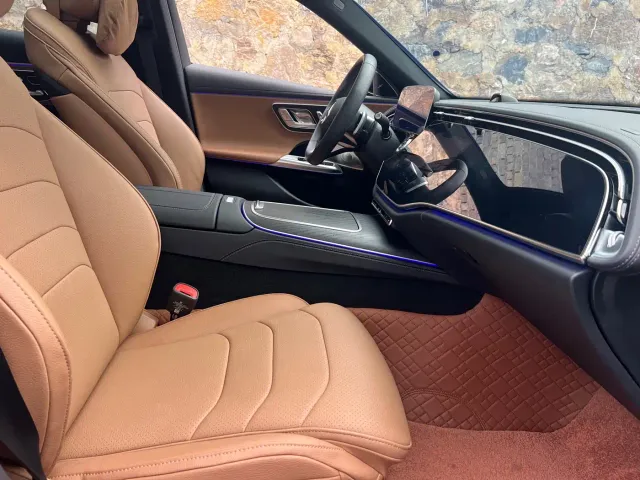 Mercedes-Benz E-Class — Фото автомобиля 6