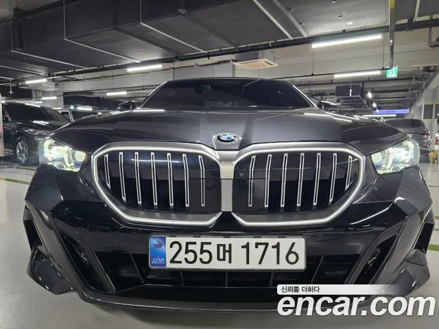 BMW 5-Series 5 серия (G60) 530i xDrive M Sport — Фото автомобиля 5