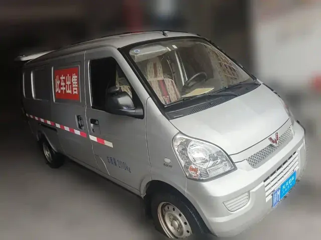Wuling Rongguang — Фото автомобиля 3