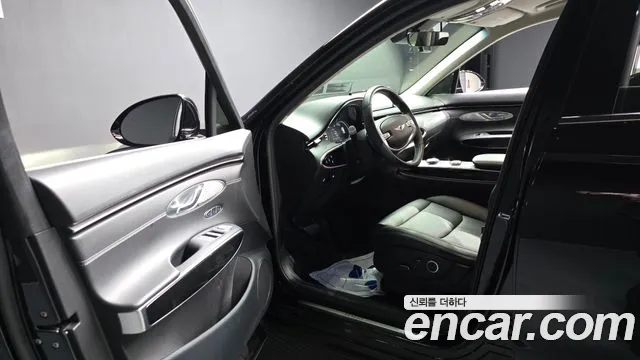 Genesis GV70 2.5T Бензин 2WD — Фото автомобиля 8