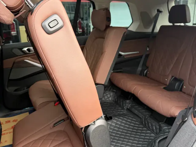 BMW X7 — Фото автомобиля 16