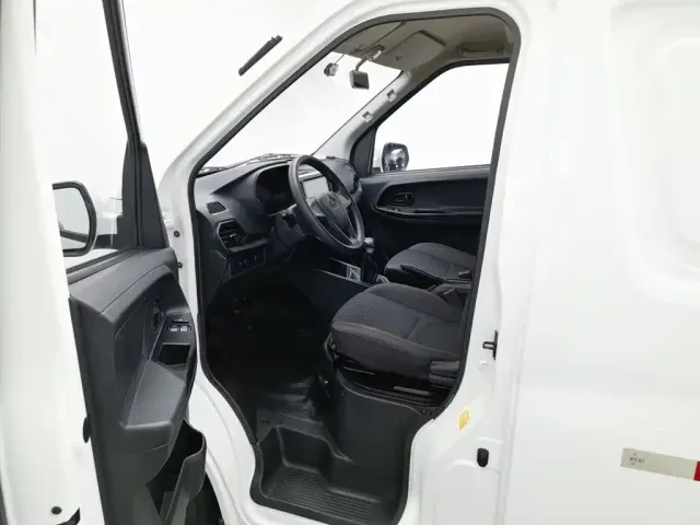 Changan Kaicheng Changan Ruixing EM80 2024 Hatchback Standard 2 Seats 41.86kWh — Фото автомобиля 10