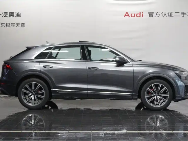 Audi Q8 — Фото автомобиля 4