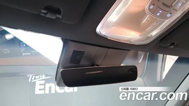 Genesis GV70 — Фото автомобиля 18