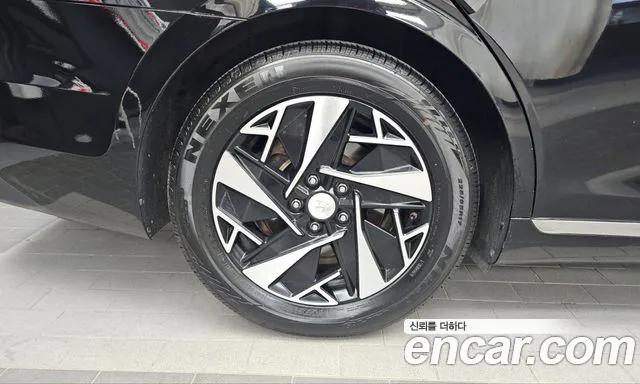 Hyundai Grandeur (New) Hybrid — Фото автомобиля 5