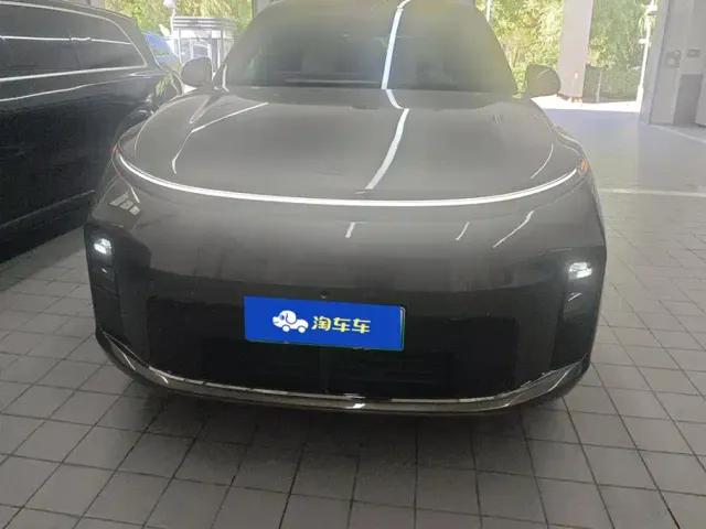 Li Auto L9 — Фото автомобиля 2