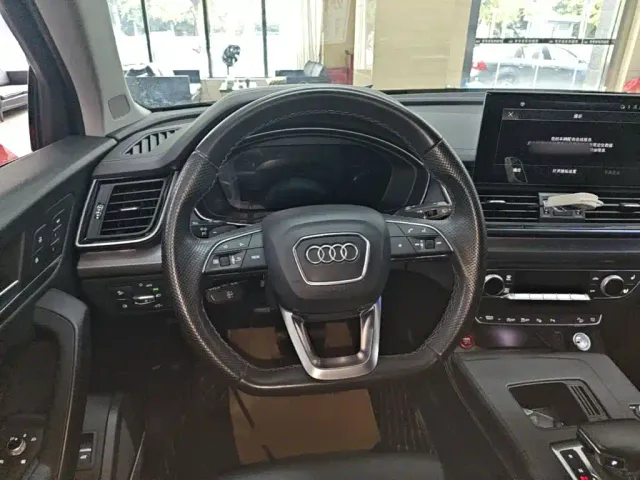 Audi Q5L — Фото автомобиля 10