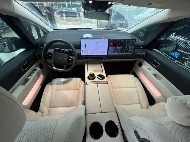 Li Auto MEGA — Фото автомобиля 5
