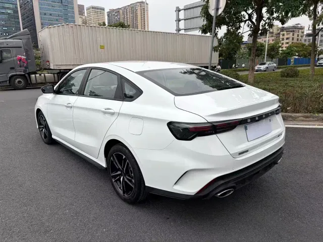 Geely Binrui — Фото автомобиля 5