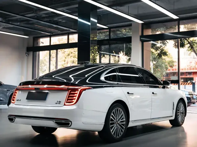 Hongqi H9 — Фото автомобиля 3