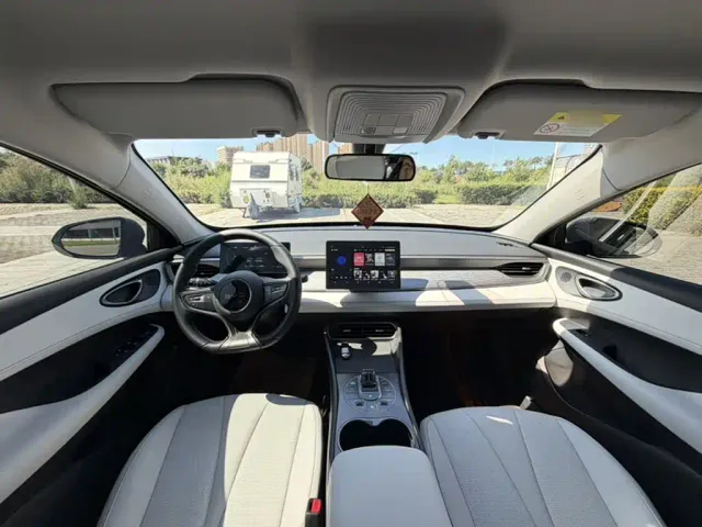BYD Seal 05 DM-i — Фото автомобиля 13