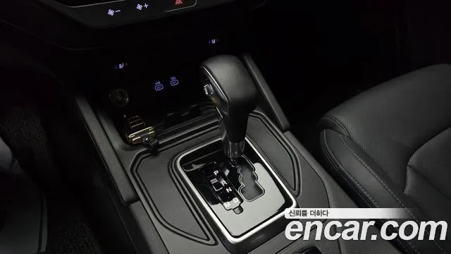 KG_Mobility_Ssangyong Rexton Новый Rexton Sport Khan Дизель 2.2 4WD — Фото автомобиля 9