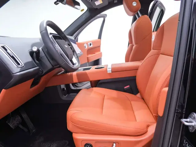 Li Auto L6 — Фото автомобиля 17