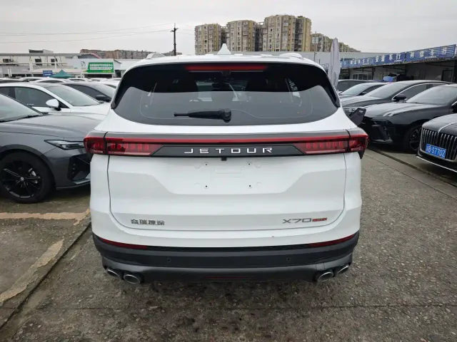 Jetour X70 Plus — Фото автомобиля 15