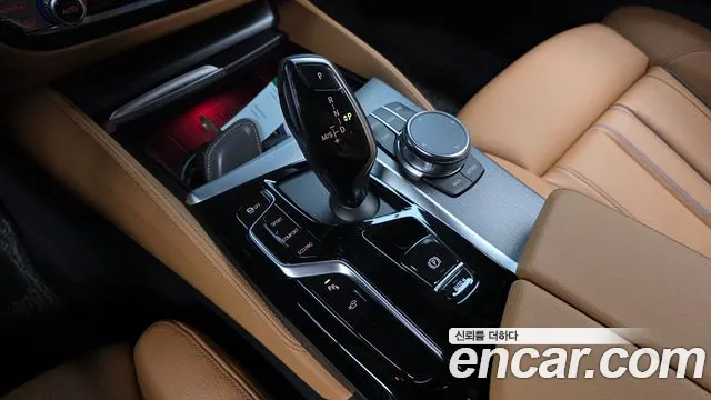 BMW 5 Series G30 — Фото автомобиля 9