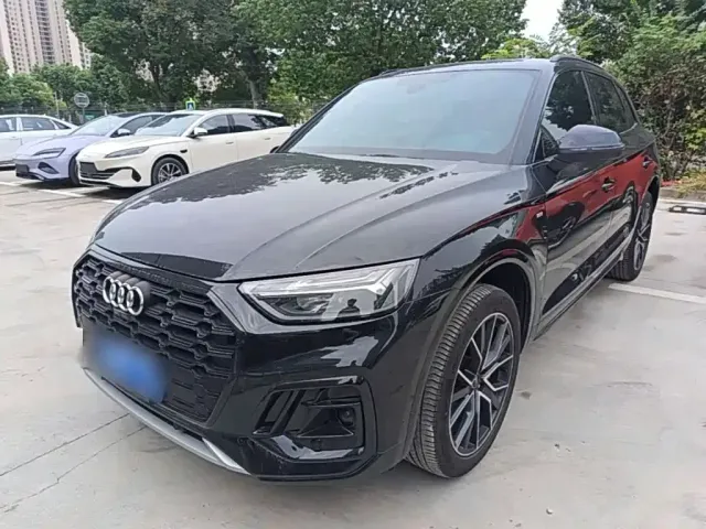 Фотография автомобиля — Audi Q5L