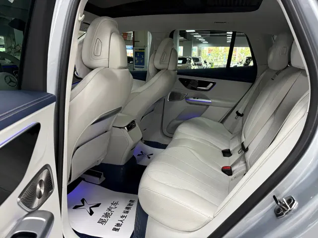 Mercedes-Benz EQE SUV — Фото автомобиля 7