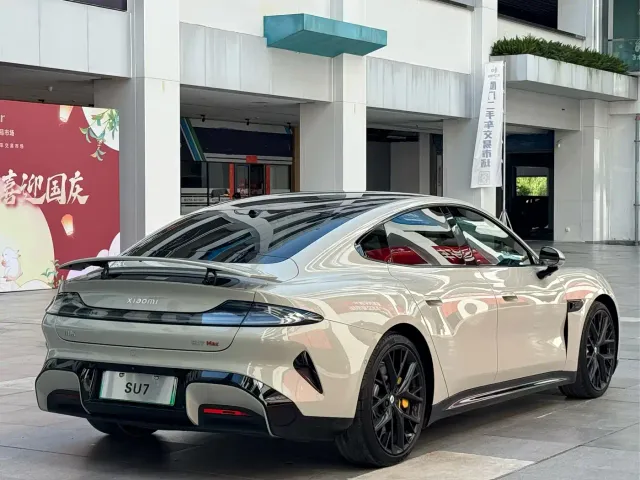 Xiaomi SU7 — Фото автомобиля 12