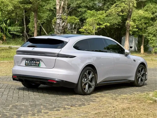 Nio ET5 Touring — Фото автомобиля 17