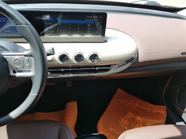 Wuling Motors Wuling Bingo 2023 203km Comfort Version — Фото автомобиля 12