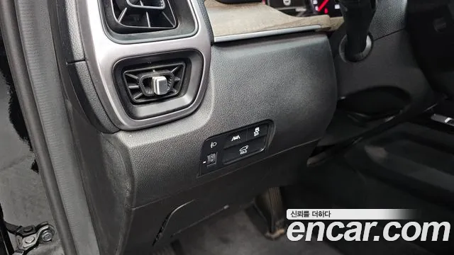 Kia Sorento Sorento 4-е поколение Бензин 2.5T 2WD — Фото автомобиля 18