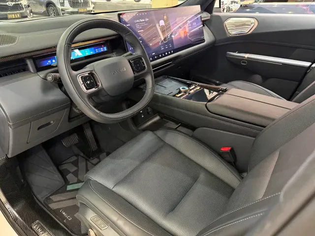 Lynk & Co 900 — Фото автомобиля 15