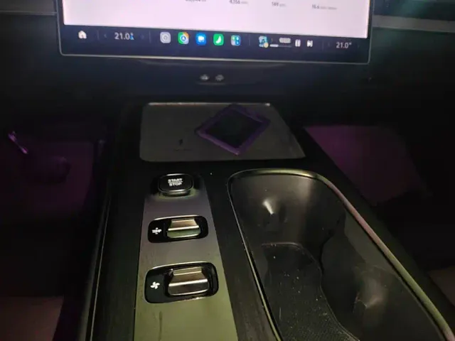Xiaomi SU7 — Фото автомобиля 12