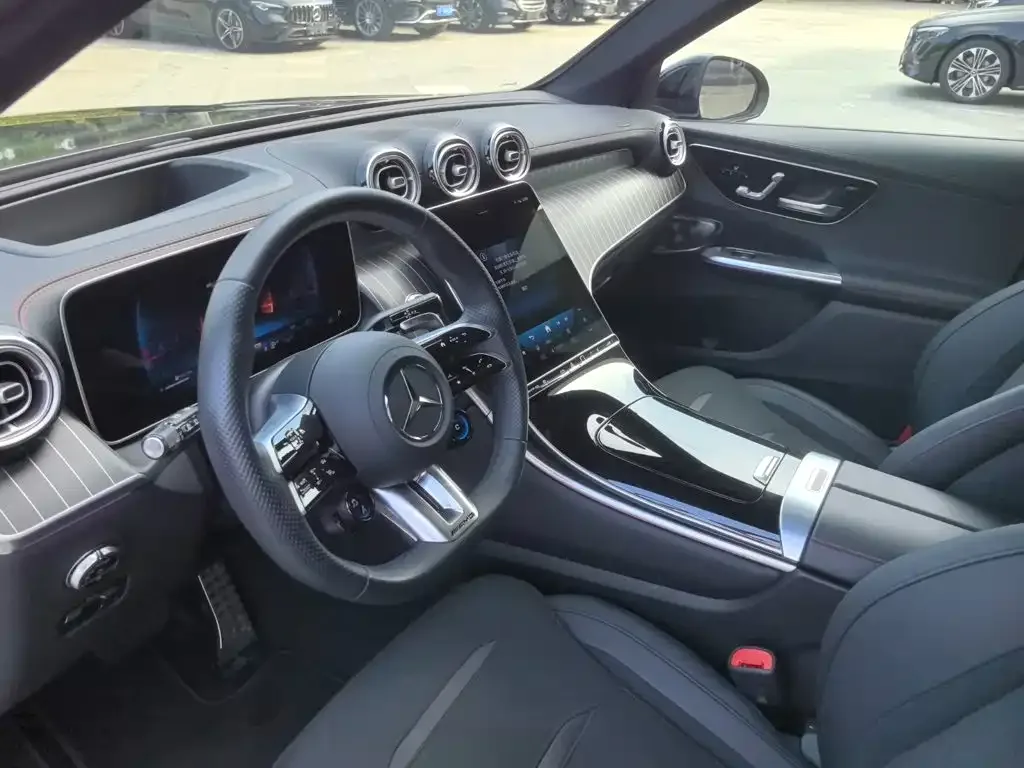 Mercedes-Benz Mercedes-Benz GLC AMG 2025 AMG GLC 43 4MATIC — Фото автомобиля 12