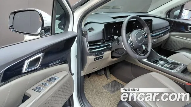 Kia Carnival Generation 4 — Фото автомобиля 15
