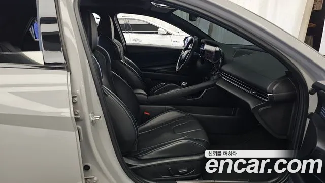 Hyundai Avante CN7 — Фото автомобиля 11