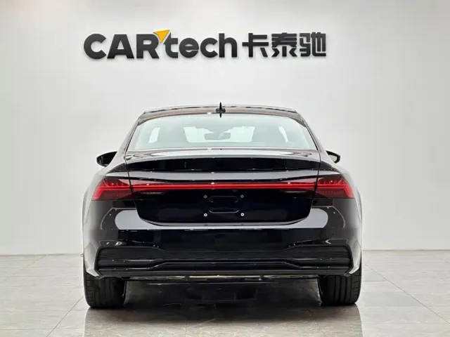 Audi A7L — Фото автомобиля 4