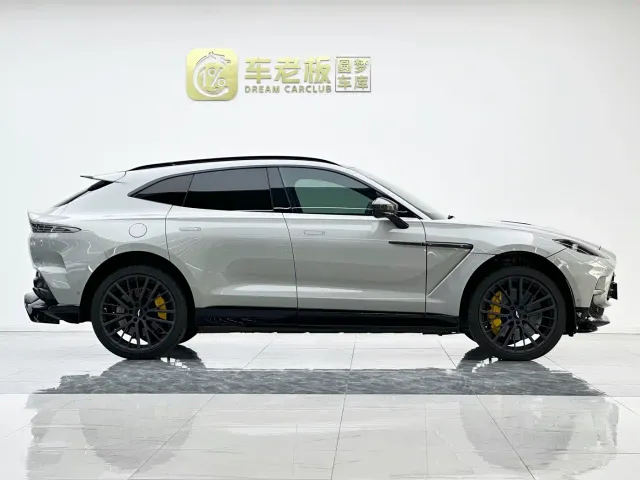 Aston Martin DBX — Фото автомобиля 7