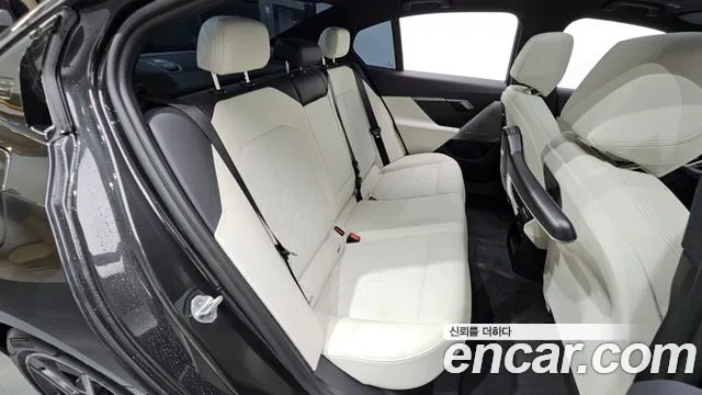 BMW 5-Series — Фото автомобиля 17