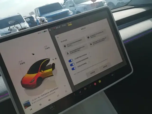 Tesla Model Y — Фото автомобиля 13