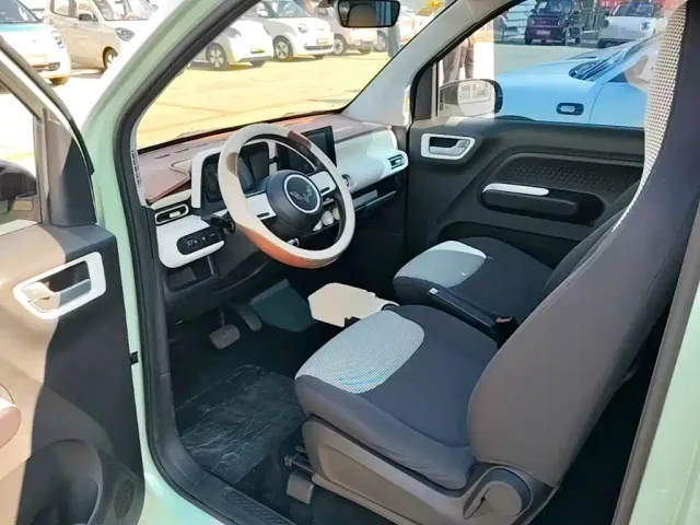Wuling Hongguang Mini EV — Фото автомобиля 15
