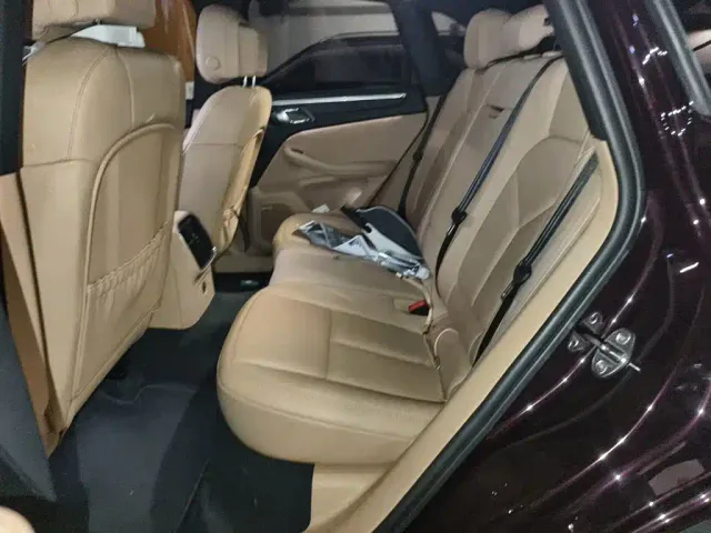 Porsche Macan — Фото автомобиля 13