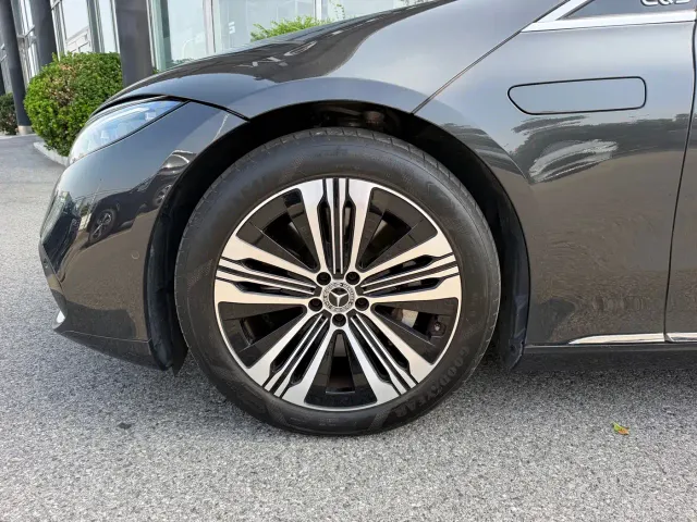 Mercedes-Benz EQS — Фото автомобиля 4