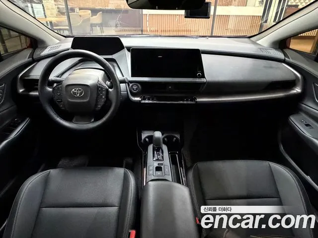 Toyota Prius 5th Gen — Фото автомобиля 16