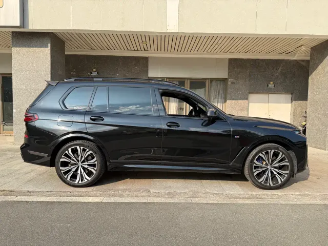 BMW X7 — Фото автомобиля 5