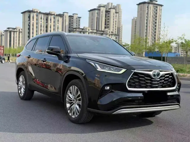 Toyota Highlander — Фото автомобиля 3