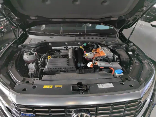 Volkswagen Passat — Фото автомобиля 15